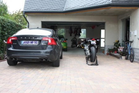 Rsv4 und S60 hinten.jpg