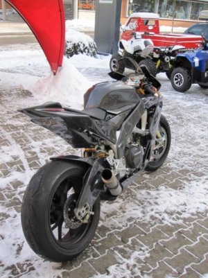 Carb Verkl RSV4 004.jpg