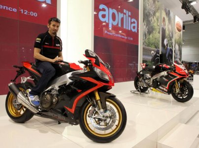 01_RSV4_ABS_Biaggi.jpg