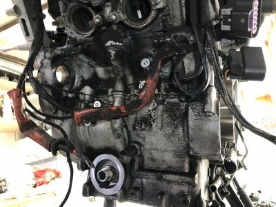 Motor vorn Verölt 2.jpg