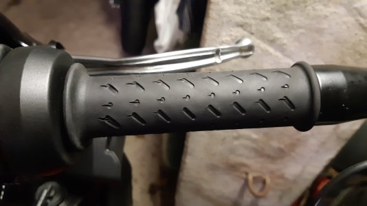 5800 Kilometer und schon Risse.jpg