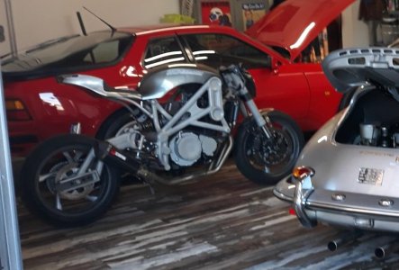 Custom-Motorrad aus England.jpg