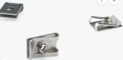 Blechmutter mit Feder.webp