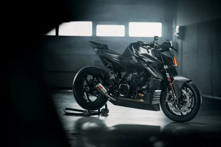 2026KTM1390SUPERDUKERRTRACK-1.webp