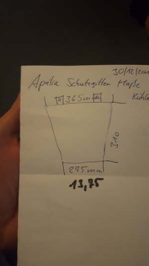 Kühlergrill Maß.jpg