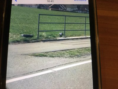 Was ist den da am Rand der Straße.JPG