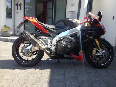 RSV4_Factory_2.jpg