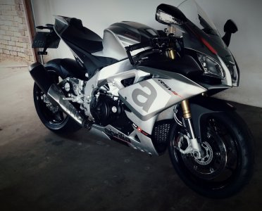 RSV4.jpg