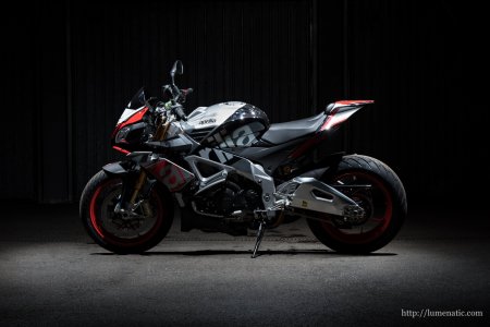 20170103-Aprilia-Tuono-V4-1100-Factory-014.jpg