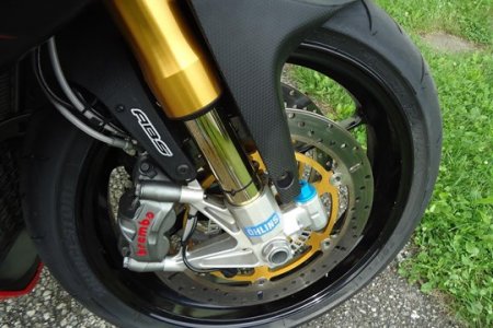 g-000194-g_W1943275_11-aprilia-rsv4-r-aprc-abs-636646045671712183.jpg