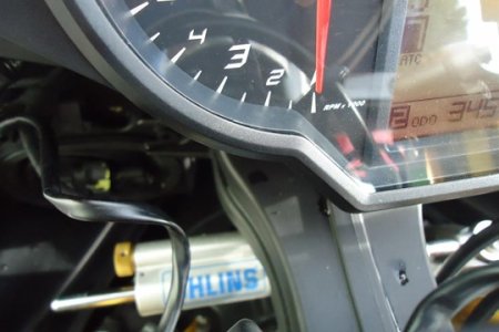 g-000194-g_W1943275_8-aprilia-rsv4-r-aprc-abs-636646045669368434.jpg