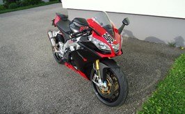 g-000194-g_W1943275-aprilia-rsv4-r-aprc-abs-636646045664681140.jpg