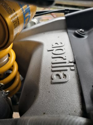 Bild 3 Schwinge innen.jpg