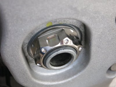 Titan Achsmutter Schwinge.JPG