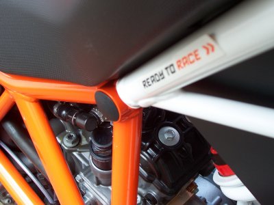 1290 Superduke Aufkleber zuerst abgefallen.JPG