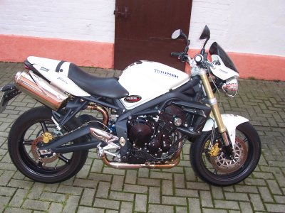 Street Triple 27.11 011.jpg